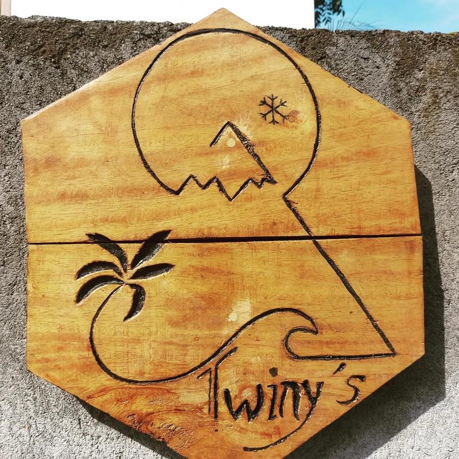 Hotel Twiny's Kuta  Zewnętrze zdjęcie